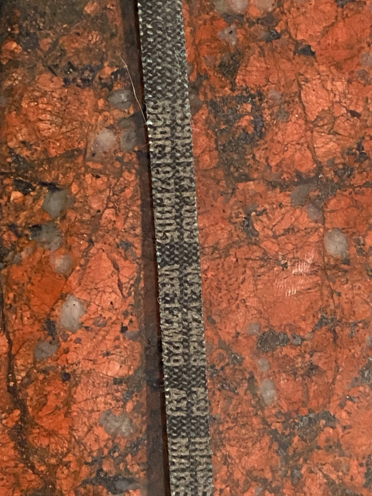 548347